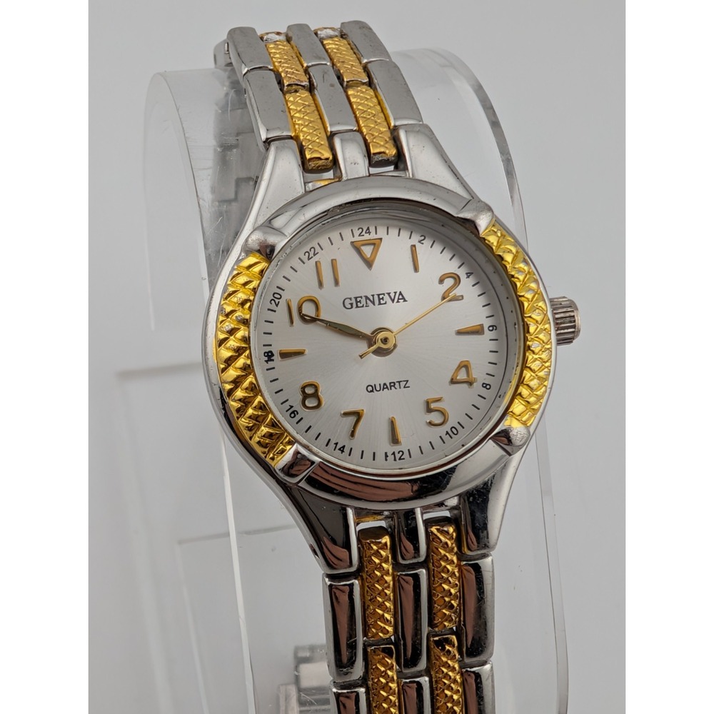 Geneva Watch Women 25mm Case Two Tone‎ 7.5" Band- New Battery